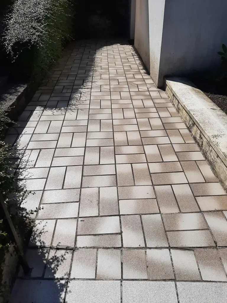 Balkone & Terrassen: alte Treppe vor der Sanierung – Treppensanierung Würzburg